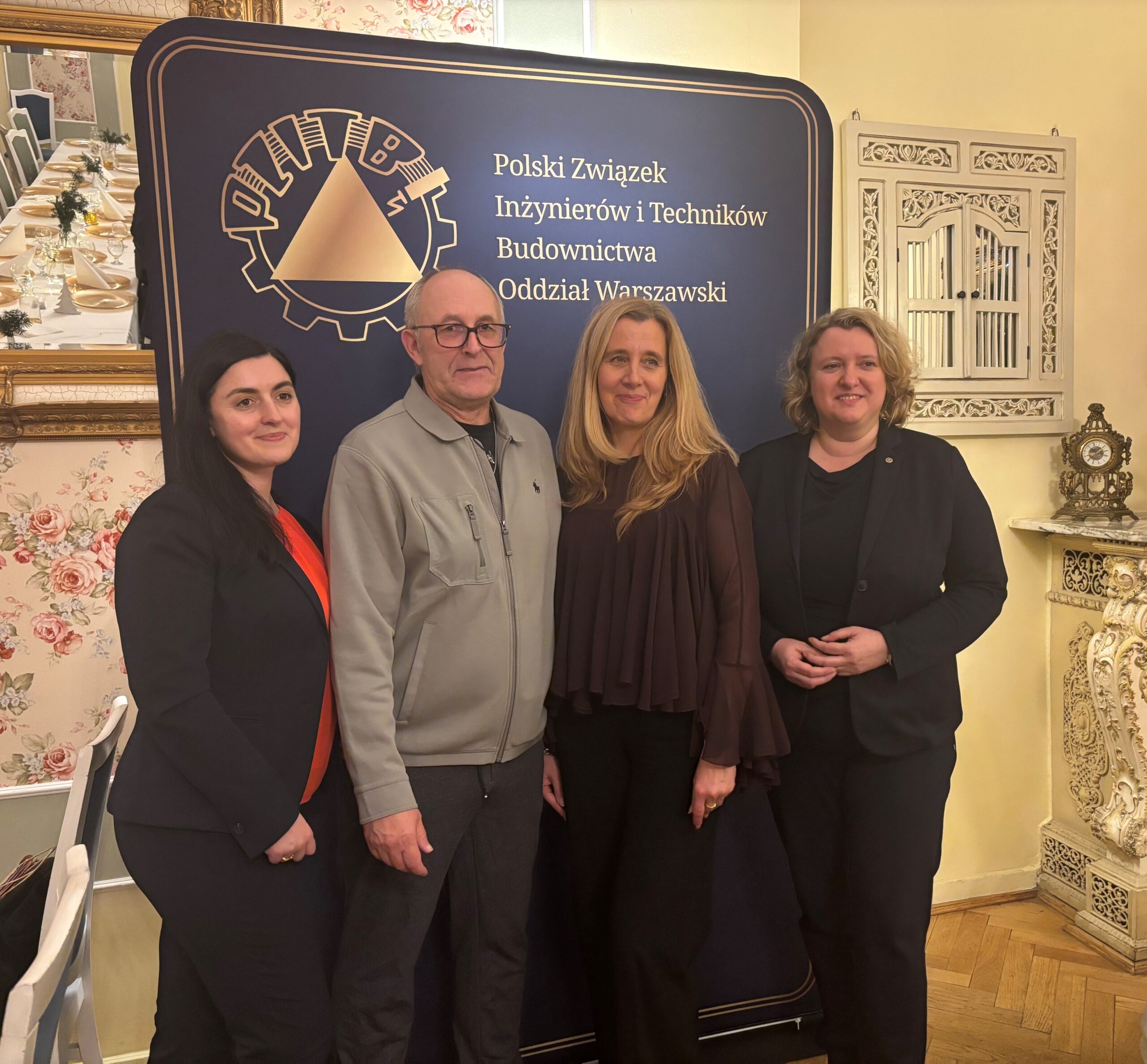 Laureaci Honorowych Odznak PZITB